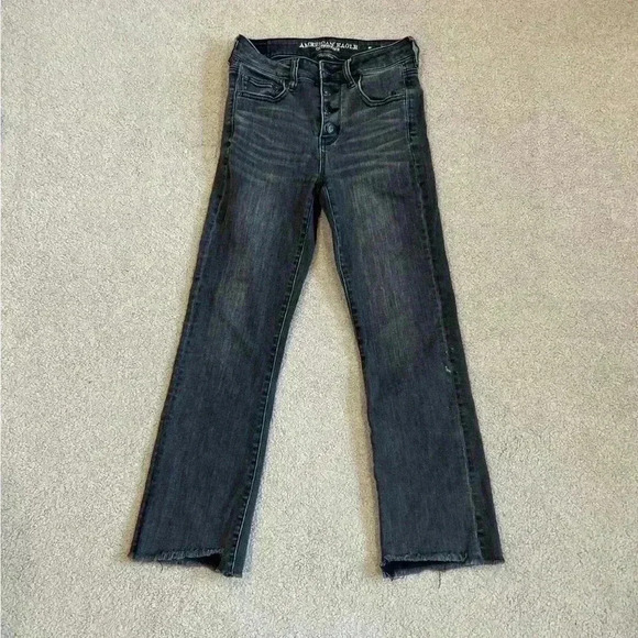 American eagle black high rise crop flare jeans in size 4 - Picture 1 of 9